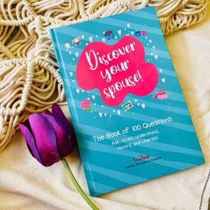 Discover Your Spouse: The Book of 100 Questions (1 Book)