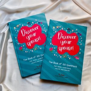 Discover Your Spouse: The Book of 100 Questions (Couple Pack - 2 Same Books)